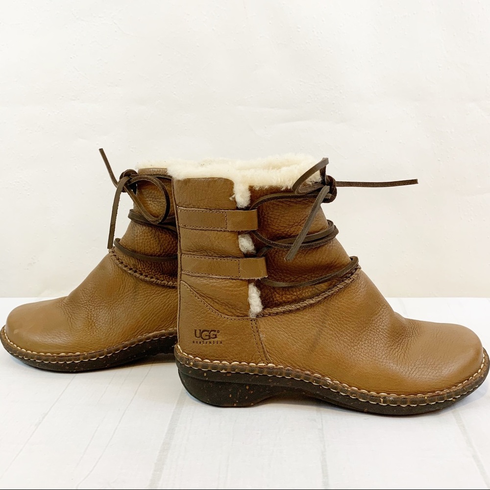 UGG Australia Caspia Brown Leather Ankle Boot EUC